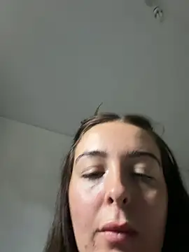 BrunetteBaddiexo 실시간 채팅방