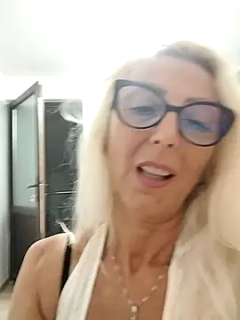 _sexyBLONDE46_ – live chatrum