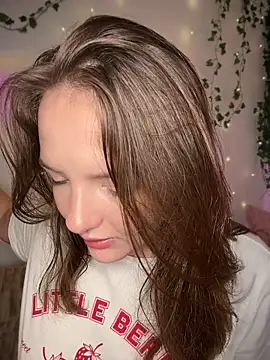 -Meowy- Cameră chat live