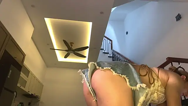Dana__Whitttte 실시간 채팅방