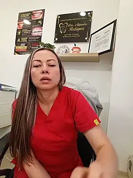 _Dentist-Madisson_04 现场聊天室