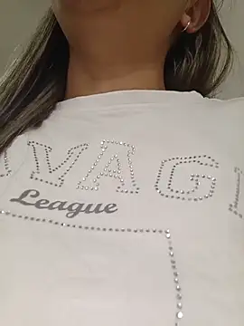 _Dentist-Madisson_04's Live Chat Room