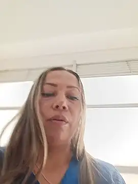 _Dentist-Madisson_04's Live Chat Room