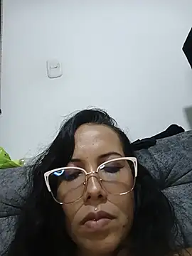 MiaForever1 Live Chatraum