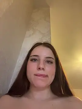 Immy_Megan – Naživo chatovacia miestnosť