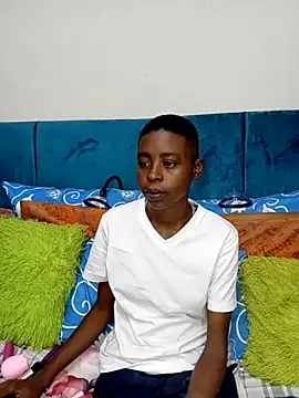 חדר צ'אט בשידור חי של SweetSlenderChoc
