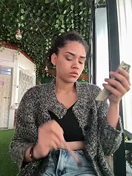 Chat ao vivo de Lilithadams1