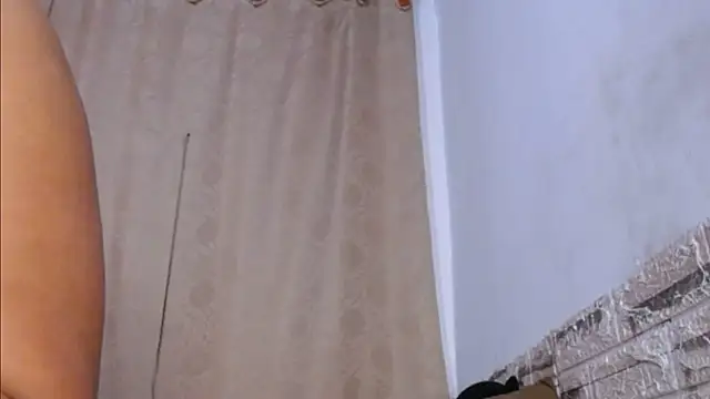Bicky_24 Adlı Modelin Canlı Sohbet Odası