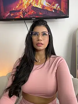 Paulaboterom Adlı Modelin Canlı Sohbet Odası