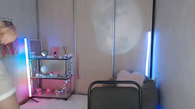 Milka_kamila Adlı Modelin Canlı Sohbet Odası