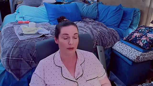 חדר צ'אט בשידור חי של ninajaymes