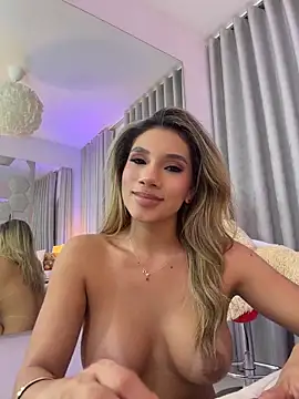 Sala de chat en directo de NicoleArmani
