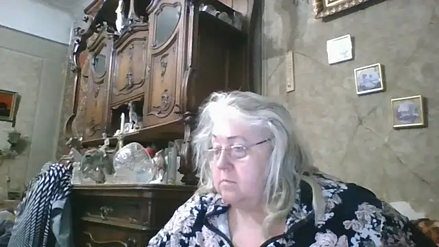Lala-Love56's Live Chat Room