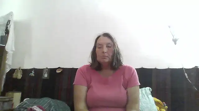 AnnaLive570's Live Chat Room