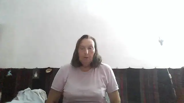 AnnaLive570 现场聊天室