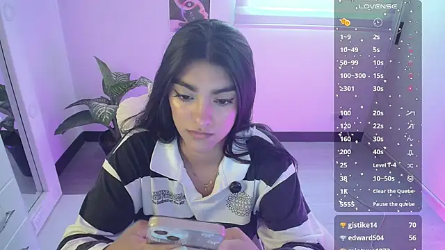 Sala de chat ao vivo de amarasilk_