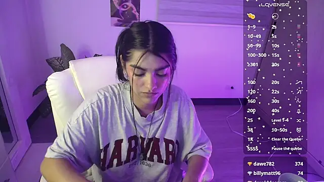 amarasilk_'s Live Chat Room
