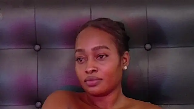 NaiaraMasson_ – live chatrum