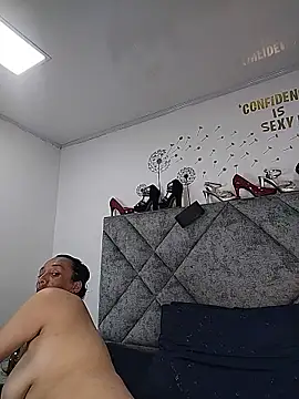 Shantey_Laurentn Live chat-huone
