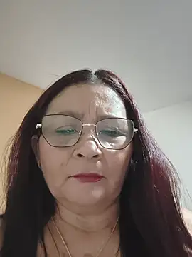 غرفة دردشة marfil_milf المباشرة