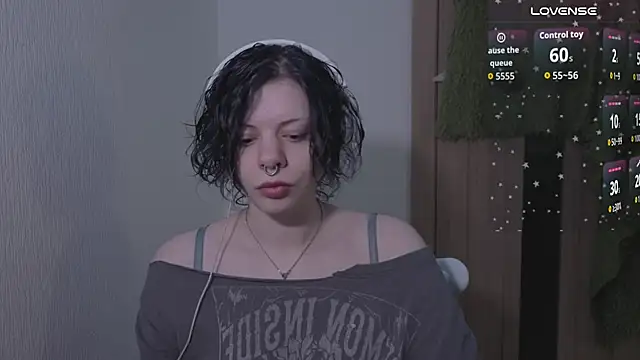 Alice_Zev Adlı Modelin Canlı Sohbet Odası