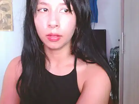 babyvavi Adlı Modelin Canlı Sohbet Odası