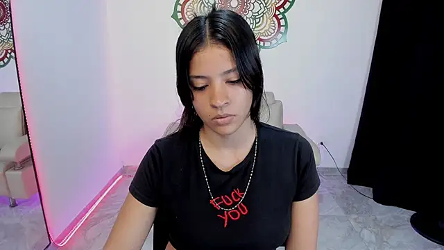 Živá chatovací místnost Candy_fox_19