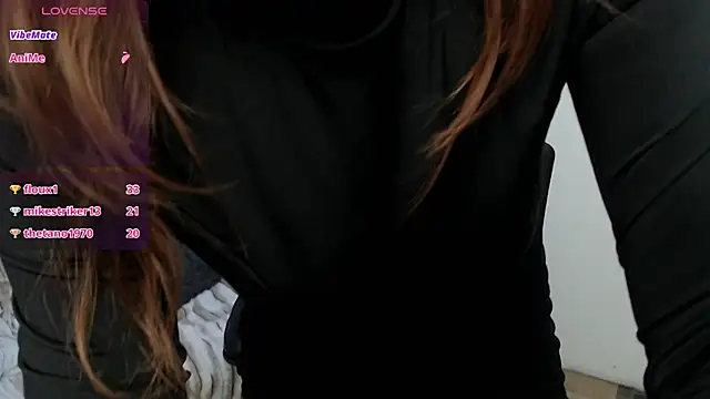 חדר צ'אט בשידור חי של KendallWood_