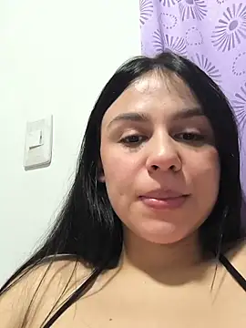 Daniela-rosee Live chatroom