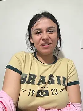 Daniela-rosee Live Chatraum
