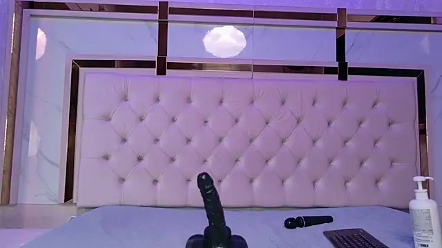 חדר צ'אט בשידור חי של Cameron_Hearts