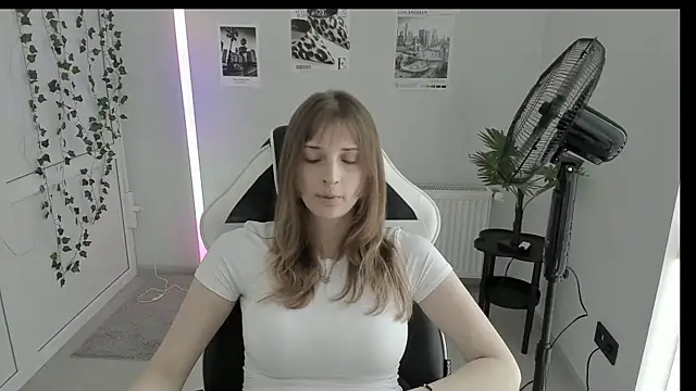 Star_Nellie Cameră chat live