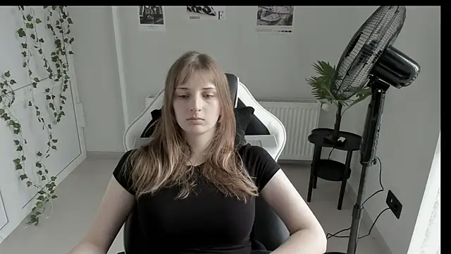 Star_Nellie Cameră chat live