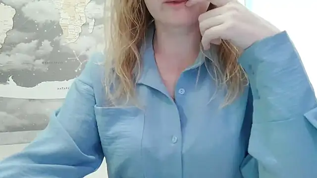 Zaliraa's Live Chat Room