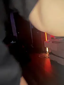 Jennybootyjones Adlı Modelin Canlı Sohbet Odası
