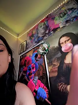 Jennybootyjones élő chatszobája