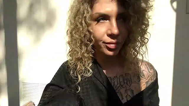 Živá chatovací místnost Olyviaa