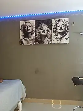 sexyzoe_69 Adlı Modelin Canlı Sohbet Odası