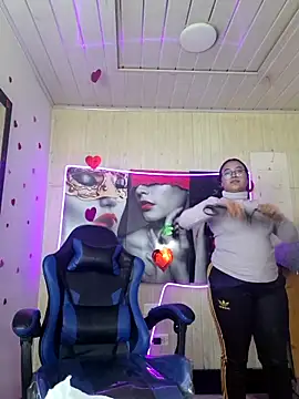 susan_mooree Adlı Modelin Canlı Sohbet Odası