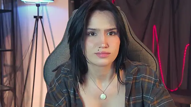 ห้องแชทสดของ MonicaFarmer