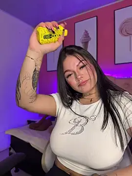 Chat soba uživo modela Megaan__More