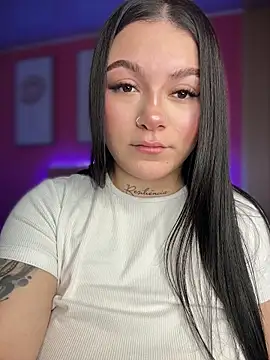 Sala de chat ao vivo de Megaan__More
