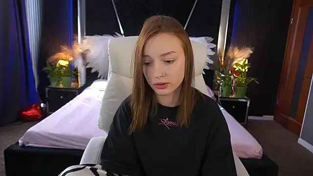 חדר צ'אט בשידור חי של LizzaMoonn