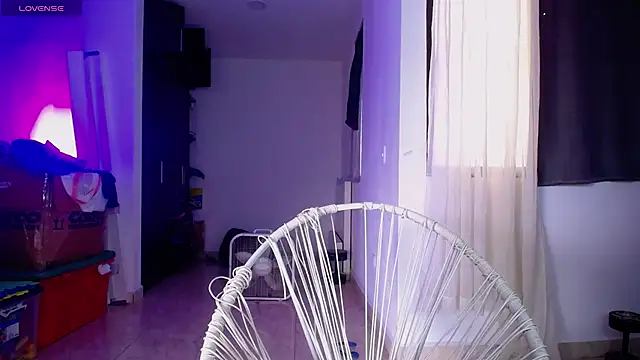 Sala de chat en directo de Leslie_Bussh_