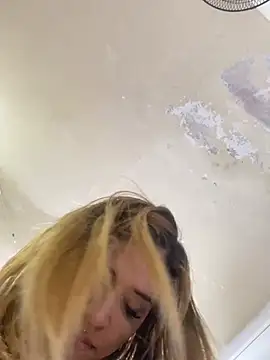 AngelitaSexyCam 现场聊天室