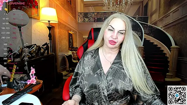 חדר צ'אט בשידור חי של Nina_Devillle