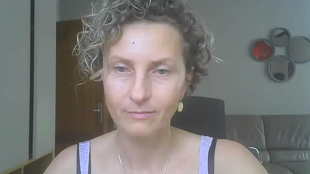 Sylira Live Sex Cam-Show