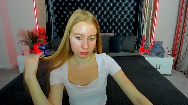 Živá chatovací místnost Alina_Blonde