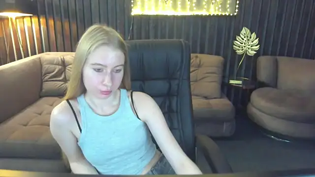 Alina_Blonde – live chatrum