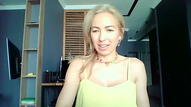 Ivvona Adlı Modelin Canlı Sohbet Odası